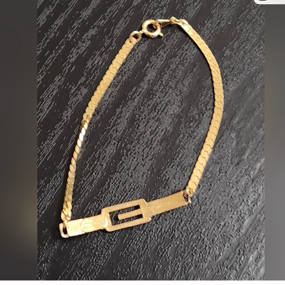 Givenchy Gold Bracelet - Picture 4 of 5